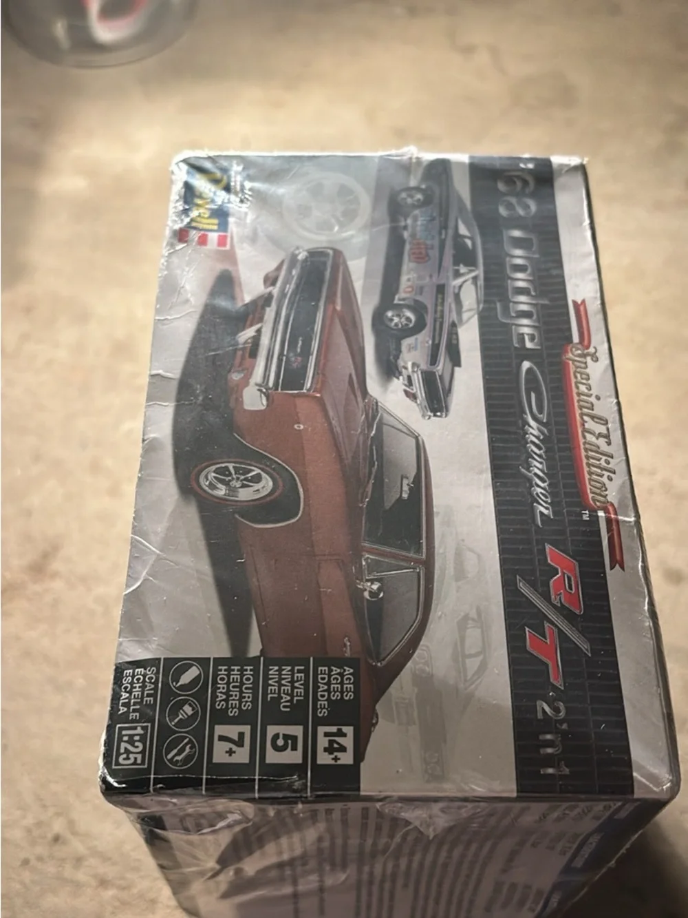 REVELL 1968 DODGE CHARGER RT 2 N 1 KIT 1/25 SCALE SKILL LEVEL 5 14+